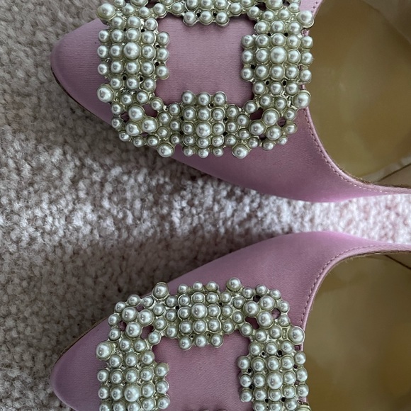 EUC Manolo Blahnik Heels *RARE with pearls* - Picture 4 of 6